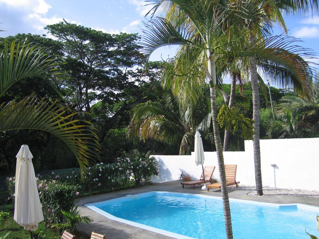 Villa Osumare Guest House Flic en Flac Ngoại thất bức ảnh